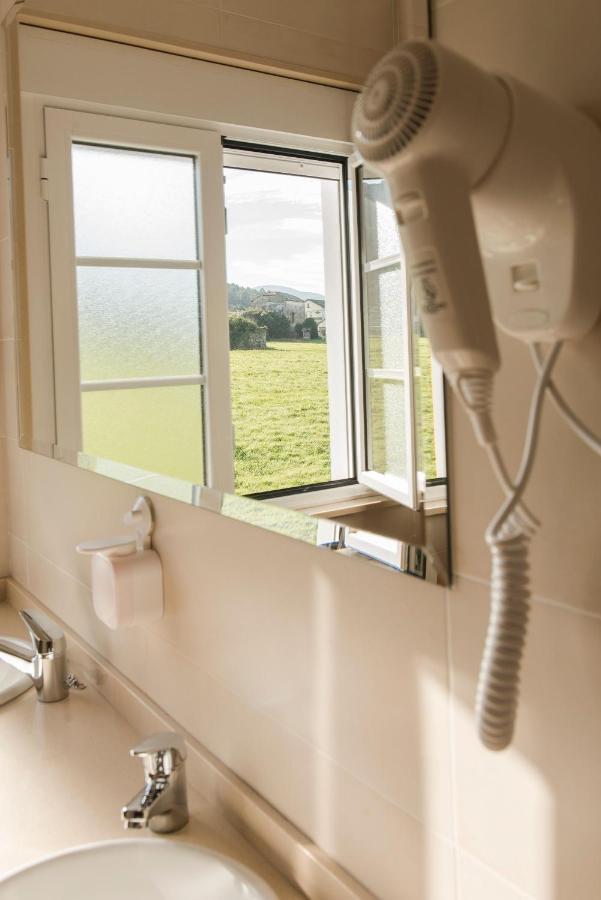 Albergue "La Yalga" Queruas エクステリア 写真