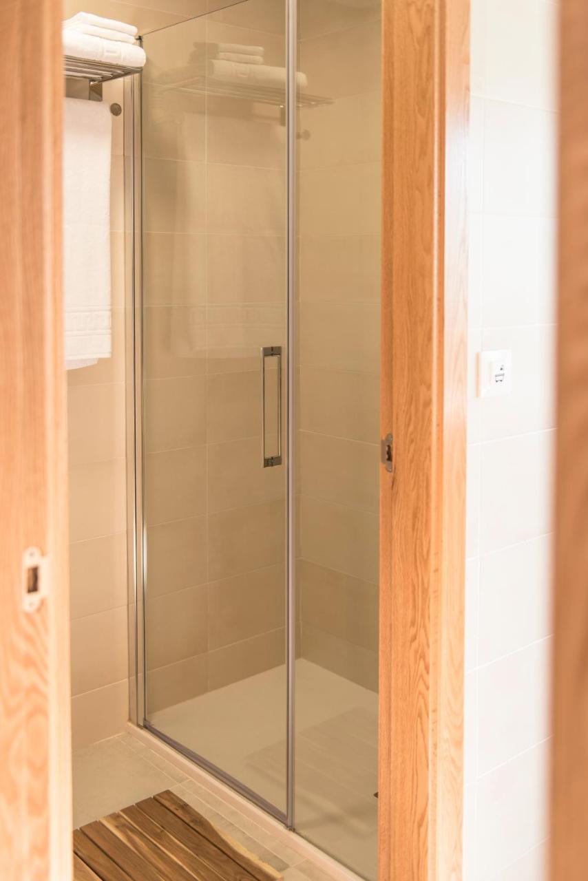 Albergue "La Yalga" Queruas エクステリア 写真